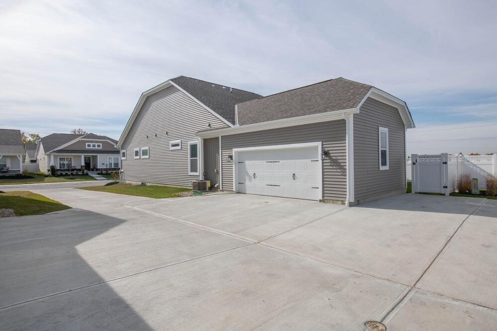 4992 Arena Court 656