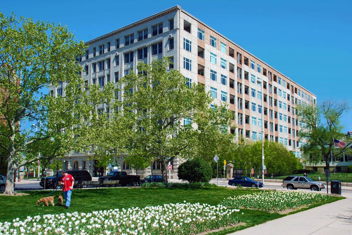 400 Pike Street 914