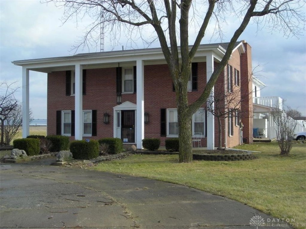 1575 Wagner Ave