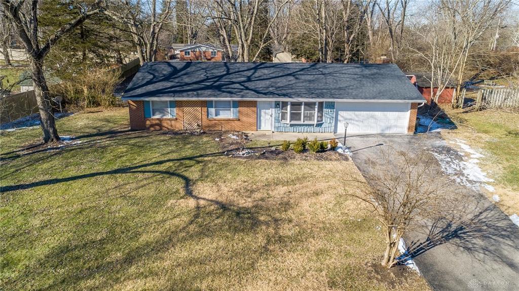 Photo 1 for 2329 Lakeview Dr Bellbrook, OH 45305