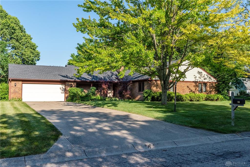 700 Burntwood Dr