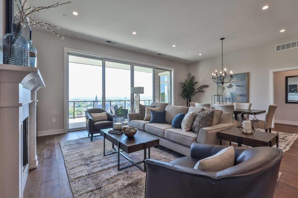 1130 Shavano Drive 12