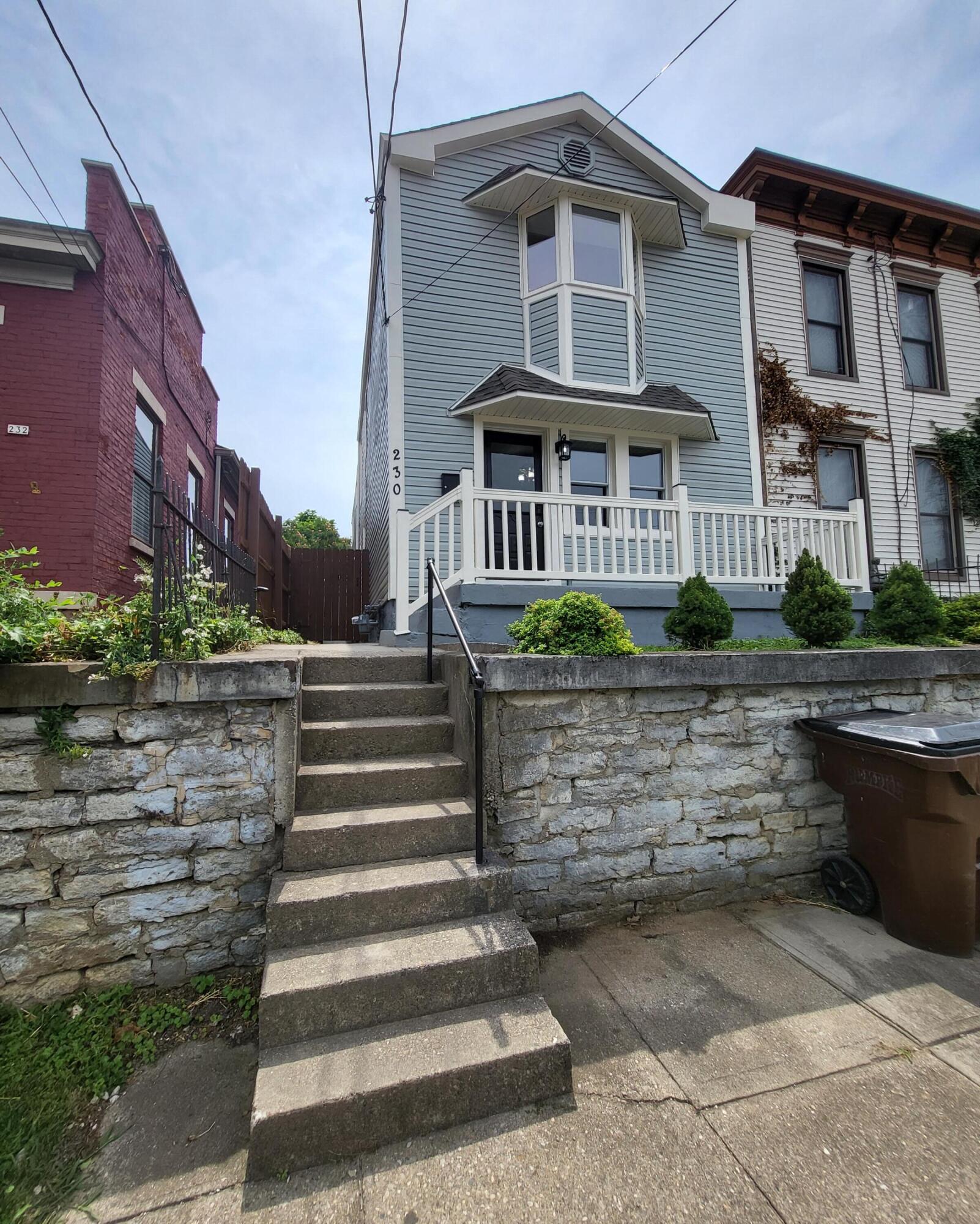 230 E 4th Street