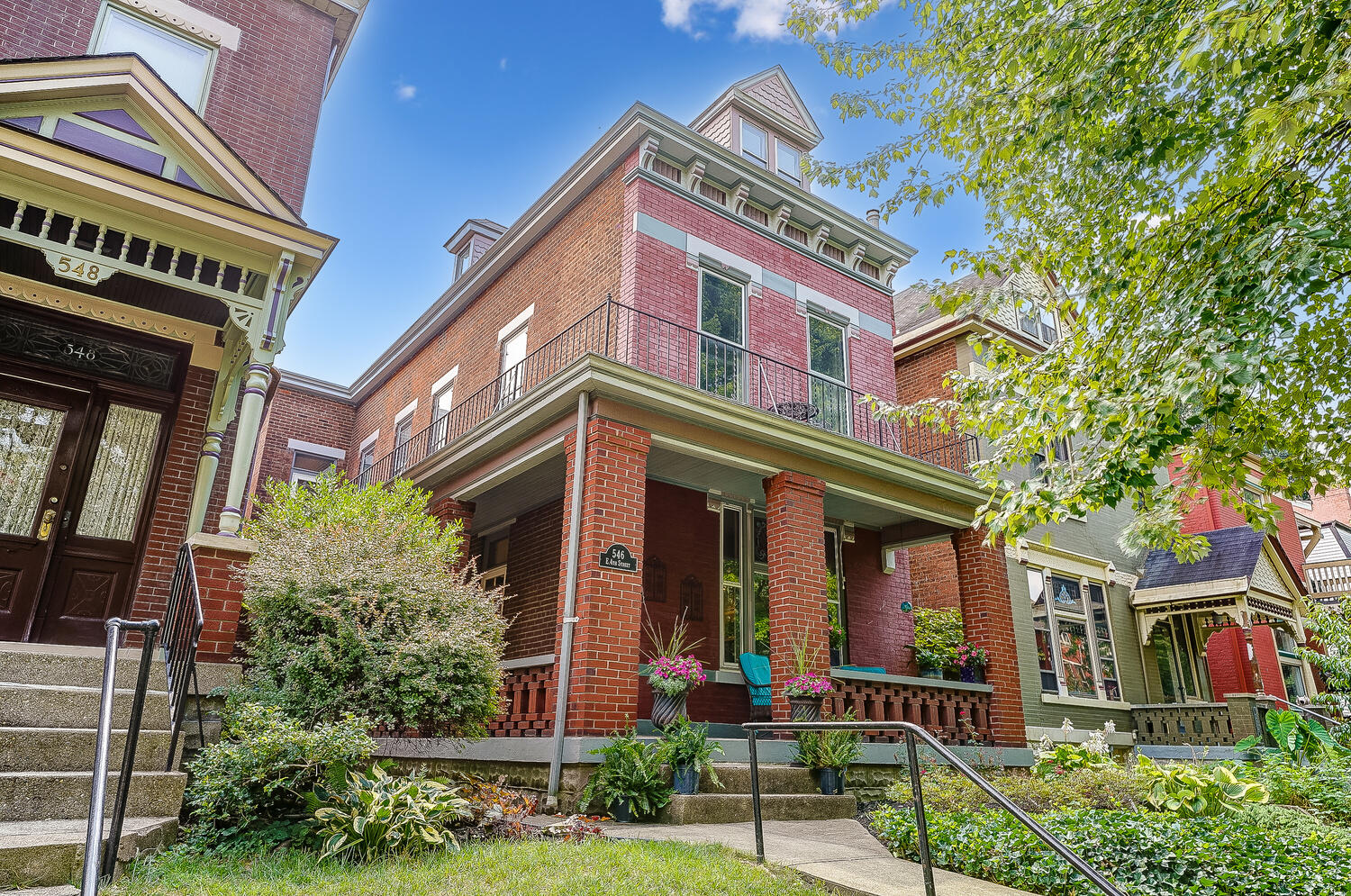 546 E 4th Street